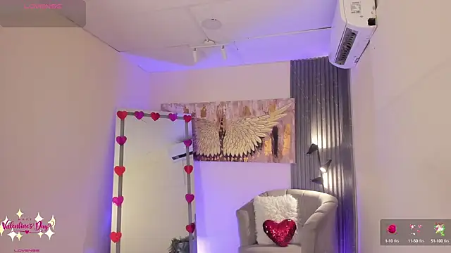 Snapshot of emma_alice_ chatting on 02.07.25 emma alice online show from 02.07.25