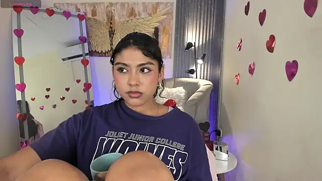 Snapshot of emma_alice_ chatting on 02.20.25 emma alice online show from 02.20.25