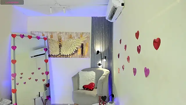 Snapshot of emma_alice_ chatting on 02.22.25 emma alice online show from 02.22.25