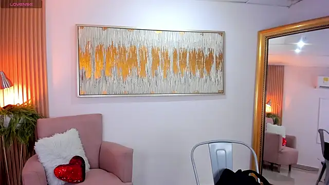 Snapshot of emma_alice_ chatting on 02.26.25 emma alice online show from 02.26.25