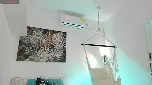 Snapshot of emma_alice_ chatting on 03.12.25 emma alice online show from 03.12.25