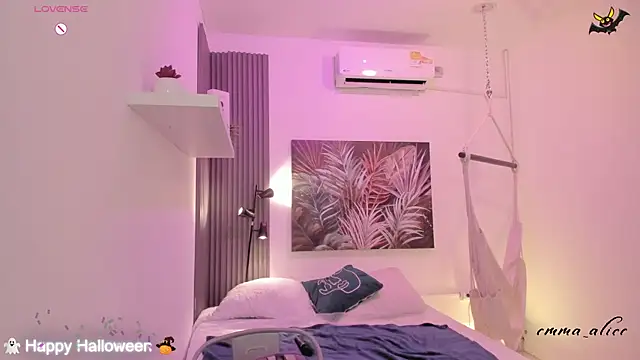 Snapshot of emma_alice_ chatting on 10.15.25 emma alice online show from 10.15.25