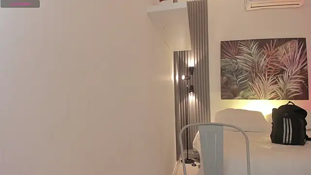 Snapshot of emma_alice_ chatting on 11.14.25 emma alice online show from 11.14.25