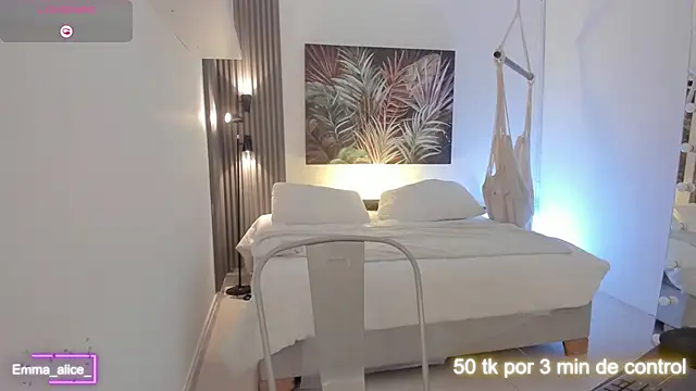 Snapshot of emma_alice_ chatting on 11.27.25 emma alice online show from 11.27.25