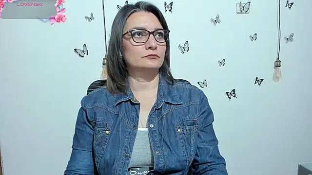 Snapshot of Amie_Adams82_ chatting on 10.20.25 Amie Adams82 online show from 10.20.25