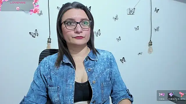 Amie Adams82  online show from 12.03.25