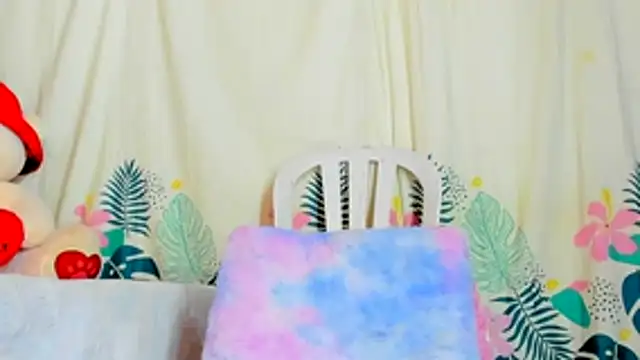 Snapshot of Dear_anne chatting on 10.26.25 Dear anne online show from 10.26.25