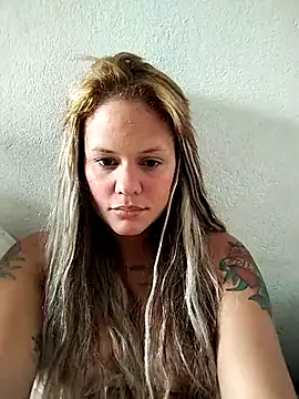 Snapshot of perolaar chatting on 03.01.25 perolaar online show from 03.01.25