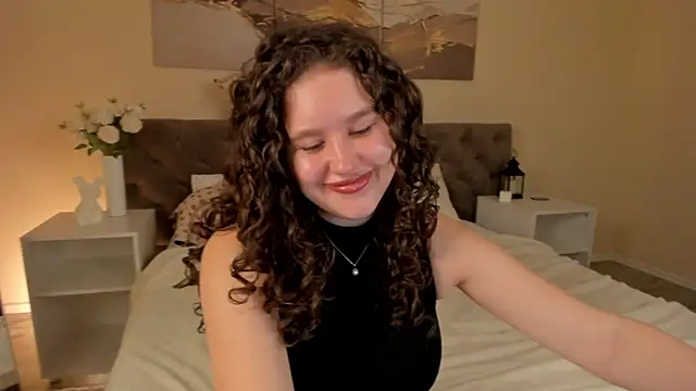 Snapshot of Ariella_Sol chatting on 07.30.26 Ariella Sol online show from 07.30.26