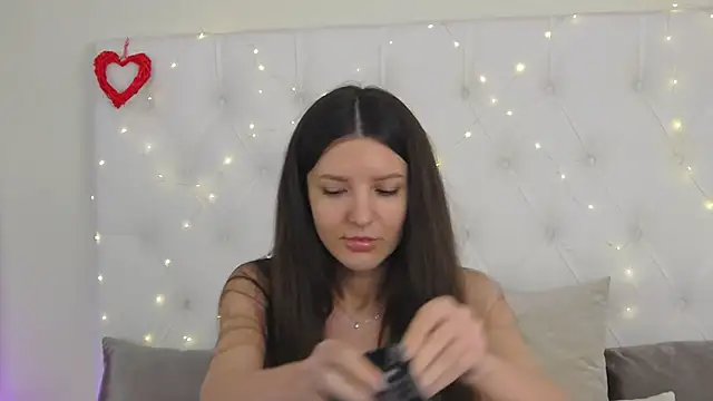 --Daniella- online show from 11.18.25