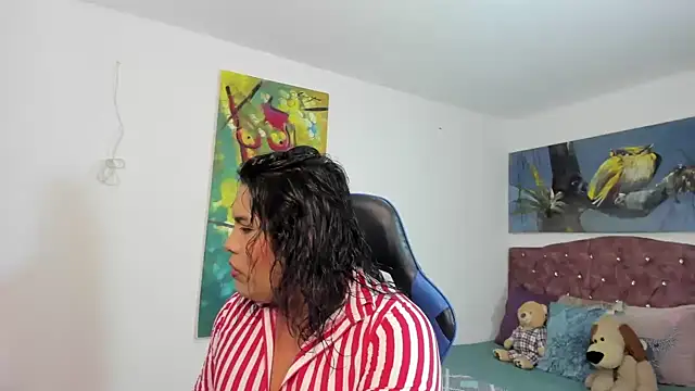 Snapshot of Margoth_Montilla chatting on 11.26.25 Margoth Montilla online show from 11.26.25