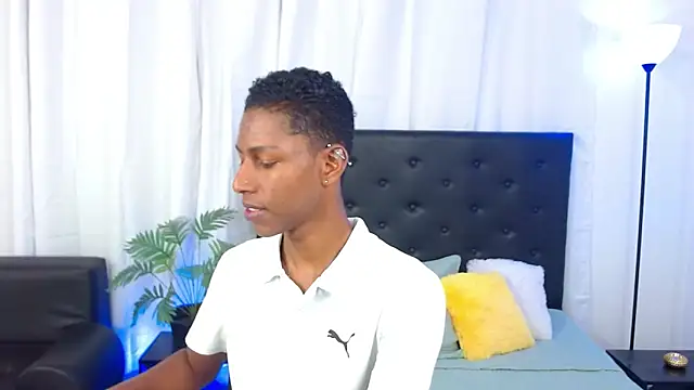 maiki18  online show from 11.08.25