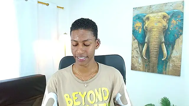 Snapshot of maiki18_ chatting on 12.18.25 maiki18 online show from 12.18.25