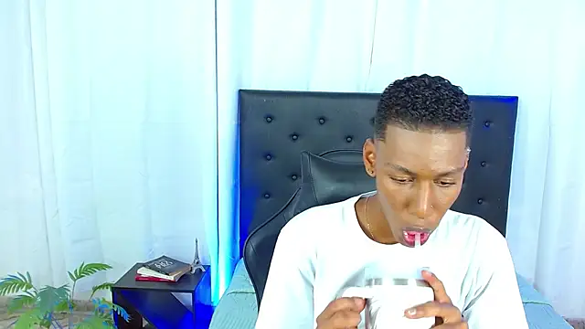 maiki18  online show from 03.04.26