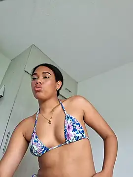 Snapshot of Dena_k_ chatting on 12.27.24 Dena k online show from 12.27.24