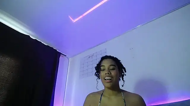 Snapshot of Dena_k_ chatting on 09.24.25 Dena k online show from 09.24.25