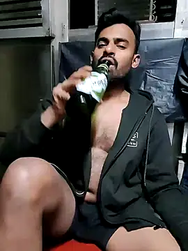 Snapshot of rayhan085 chatting on 12.15.24 rayhan085 online show from 12.15.24