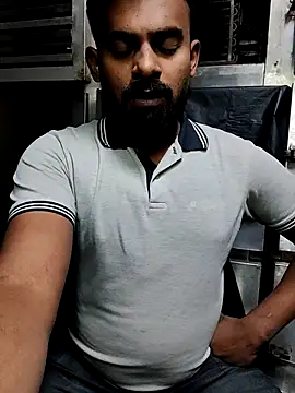 Snapshot of rayhan085 chatting on 12.18.24 rayhan085 online show from 12.18.24