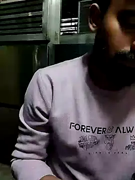 Snapshot of rayhan085 chatting on 12.28.24 rayhan085 online show from 12.28.24