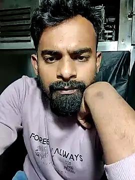 Snapshot of rayhan085 chatting on 12.29.24 rayhan085 online show from 12.29.24