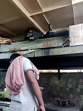 Snapshot of rayhan085 chatting on 01.02.25 rayhan085 online show from 01.02.25