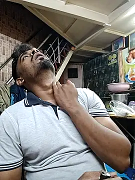 Snapshot of rayhan085 chatting on 09.21.25 rayhan085 online show from 09.21.25