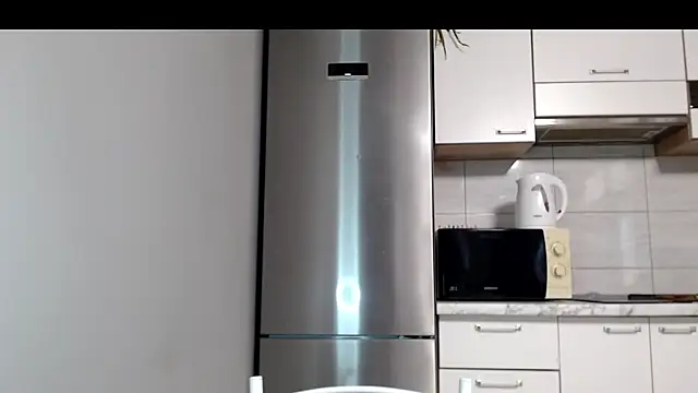 Snapshot of SierraSky_ chatting on 07.23.26 SierraSky online show from 07.23.26