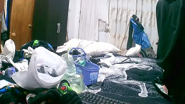 Snapshot of jperezofficial1 chatting on 09.18.25 jperezofficial1 online show from 09.18.25