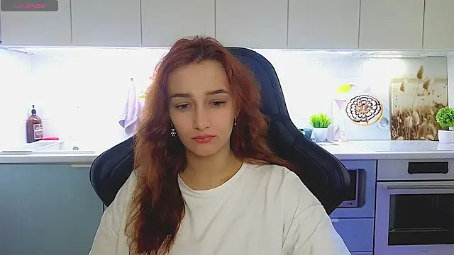 Snapshot of Sinty_Noria chatting on 07.17.26 Sinty Noria online show from 07.17.26