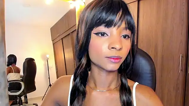 alikahouston4 online show from 02.25.25