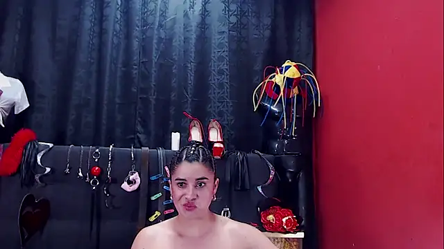 Hannamariana online show from 02.18.25