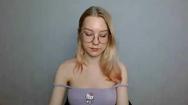 Snapshot of cindi_hot chatting on 01.24.25 cindi hot online show from 01.24.25