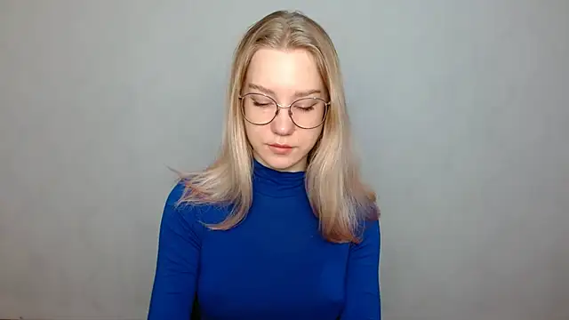 Snapshot of cindi_hot chatting on 02.11.25 cindi hot online show from 02.11.25