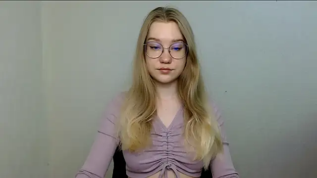 Snapshot of cindi_hot chatting on 06.02.26 cindi hot online show from 06.02.26
