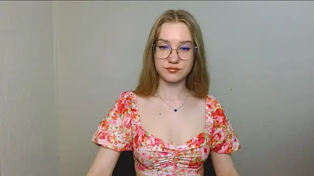 Snapshot of cindi_hot chatting on 07.17.26 cindi hot online show from 07.17.26