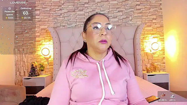 Gina Myers online show from 01.06.25