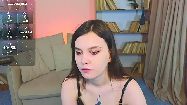 Snapshot of SusieMorris chatting on 02.08.25 SusieMorris online show from 02.08.25