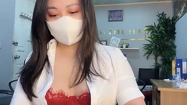 Bamboo Swetie online show from 12.15.24