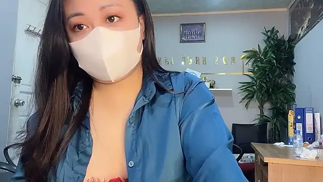 Bamboo Swetie online show from 12.17.24