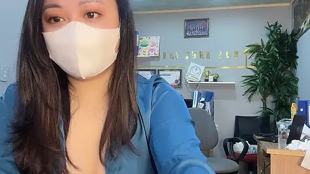 Bamboo Swetie online show from 12.18.24