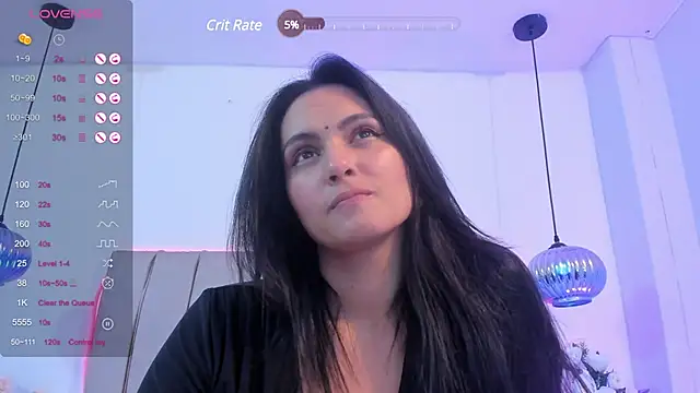 Snapshot of kareena_basu chatting on 03.18.25 kareena basu online show from 03.18.25