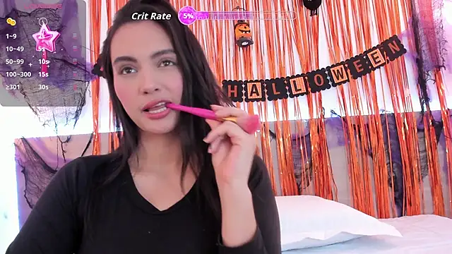 Snapshot of kareena_basu chatting on 10.27.25 kareena basu online show from 10.27.25