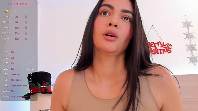 Snapshot of kareena_basu chatting on 12.17.25 kareena basu online show from 12.17.25