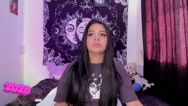 Snapshot of soy_lui_ chatting on 01.21.25 soy lui online show from 01.21.25