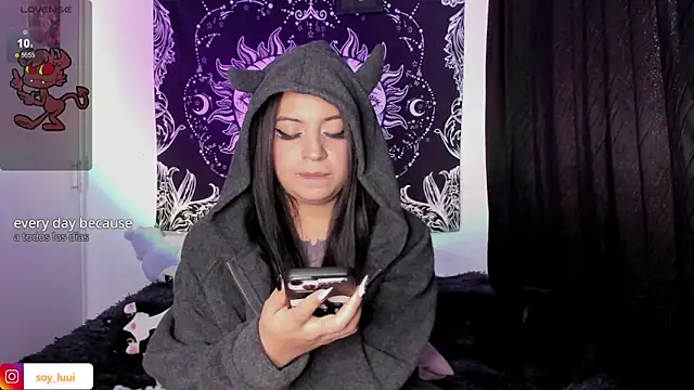 Snapshot of soy_lui_ chatting on 02.17.25 soy lui online show from 02.17.25