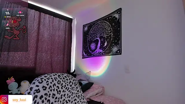 Snapshot of soy_lui_ chatting on 09.15.25 soy lui online show from 09.15.25