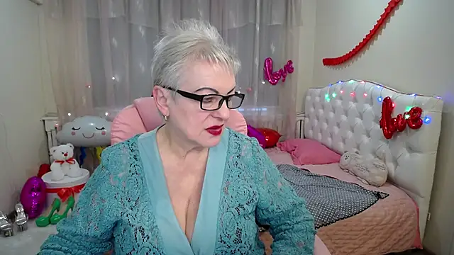 KayleSmoll online show from 02.21.25