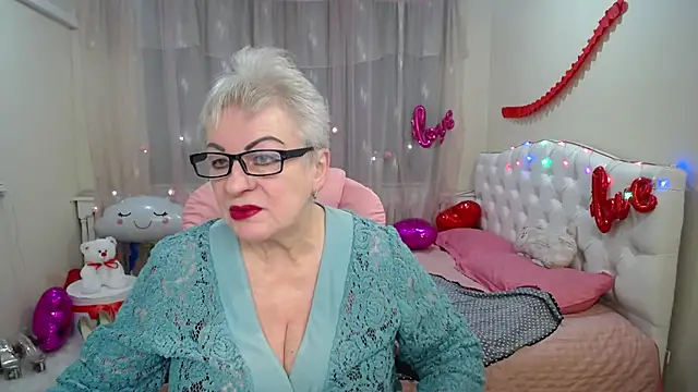 KayleSmoll online show from 02.28.25