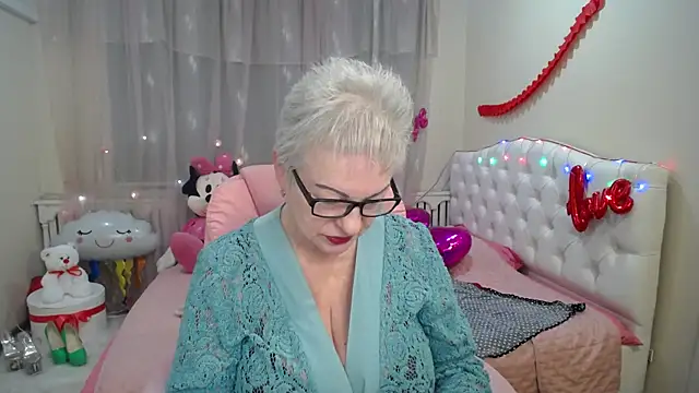 KayleSmoll online show from 03.11.25