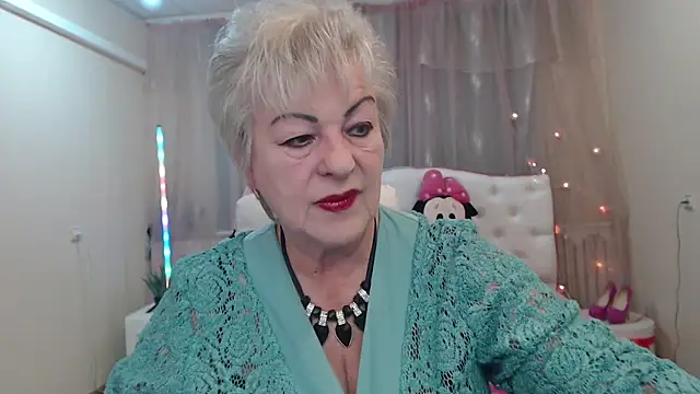 KayleSmoll online show from 09.13.25